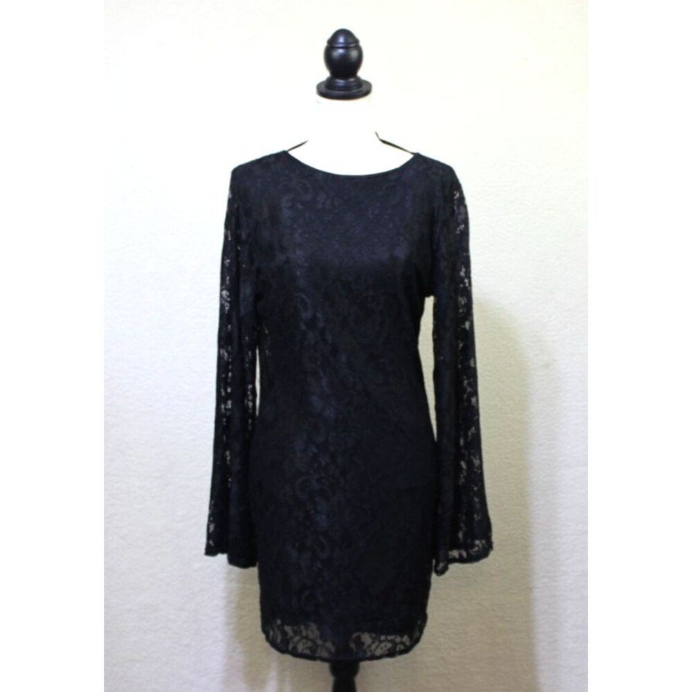 Boohoo Plus Size 12 Black Floral Lace Dress Open Back Bell Long Sleeve